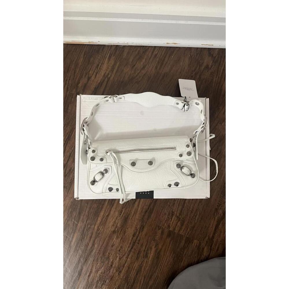Balenciaga Le Cagole Sling Small in White Lambskin BNWT - Picture 3 of 7